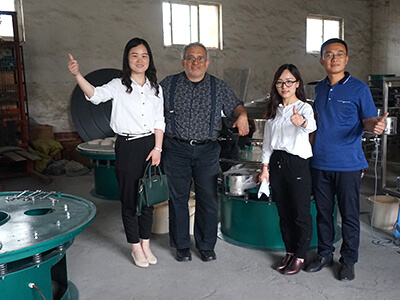 不銹鋼振動(dòng)篩