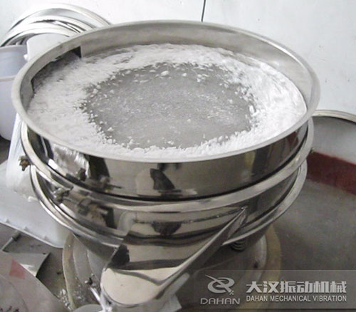 玻璃纖維振動(dòng)篩使用現(xiàn)場